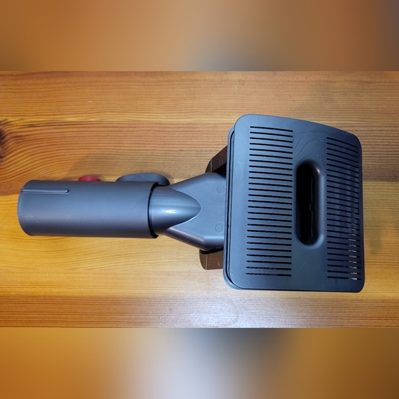 Dyson • Pet Grooming Attachment - Picture 3 of 4